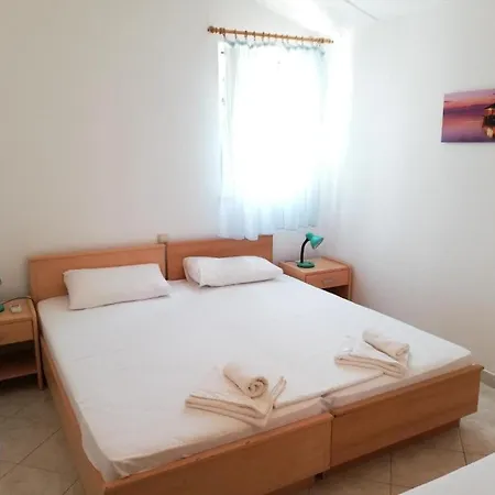 Apartment - Comfort Two-bedroom D6 Lumbarda