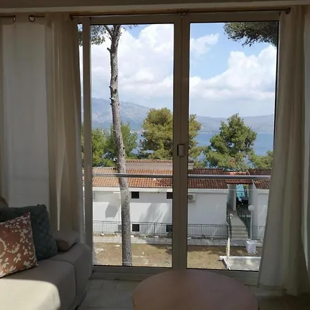 - Comfort Two-bedroom D6 Apartment Lumbarda